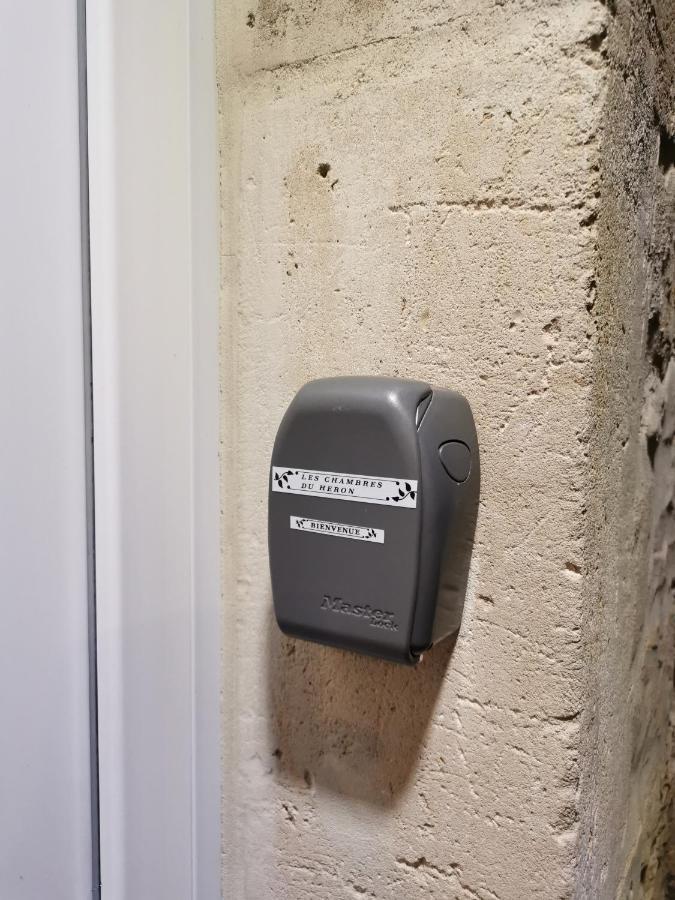 Les Chambres Du Heron Chevillon  エクステリア 写真